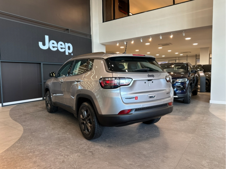 jeep compass longitude night eagle 1.3 t270 2025 gasolina automatico3