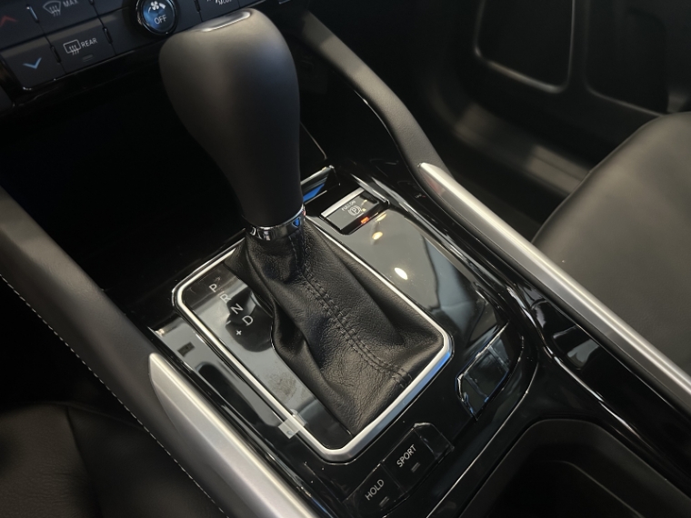 jeep commander 1.3 t270 turbo flex longitude at6 gasolina 4p automatico 202713