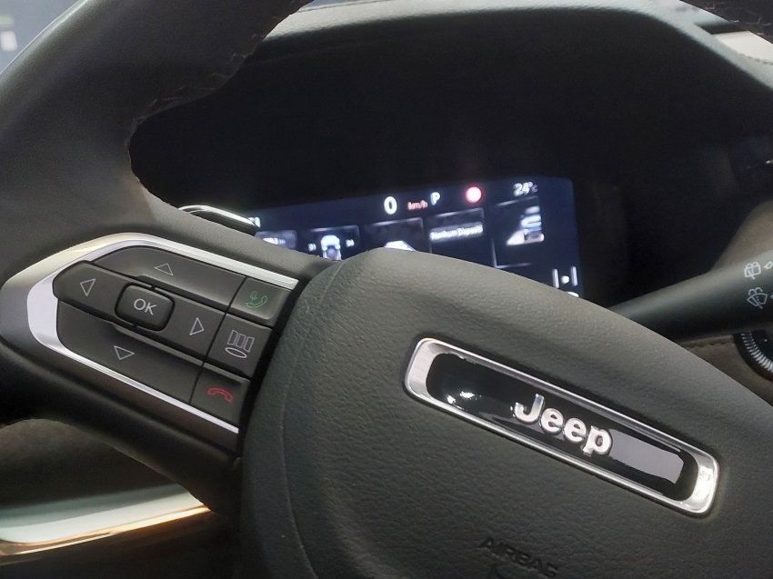 jeep commander 2.0 td380 turbo diesel overland at9 4p automatico 202320