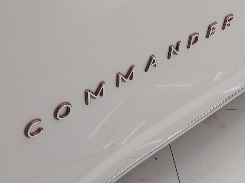 jeep commander 2.0 td380 turbo diesel overland at9 4p automatico 202326