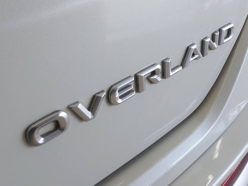 jeep commander 2.0 td380 turbo diesel overland at9 4p automatico 202327