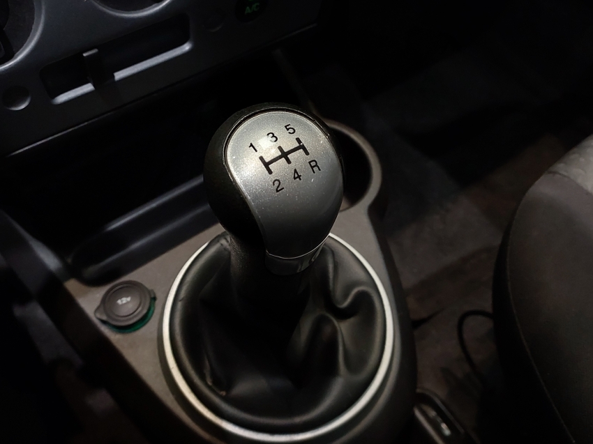 ford fiesta 1.6 se hatch 16v flex 4p manual 1.0 201410