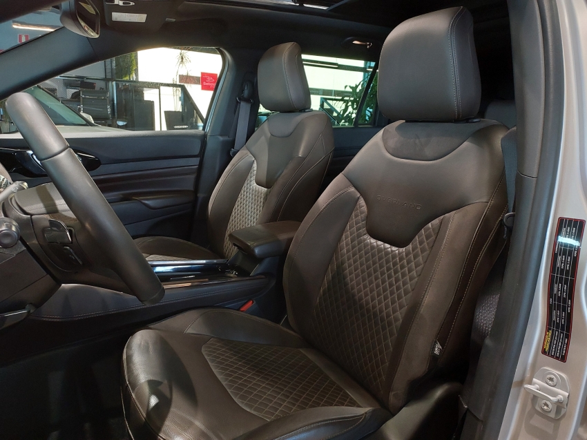 jeep commander 2.0 td380 turbo diesel overland at9 4p automatico 20228