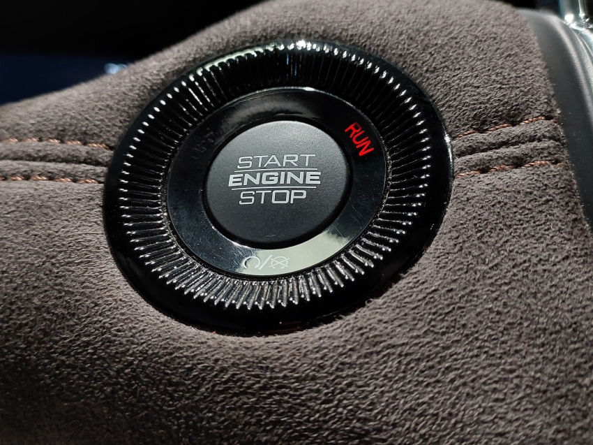 jeep commander 2.0 td380 turbo diesel overland at9 4p automatico 202220