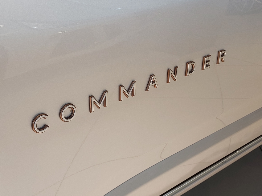 jeep commander 2.0 td380 turbo diesel overland at9 4p automatico 202226