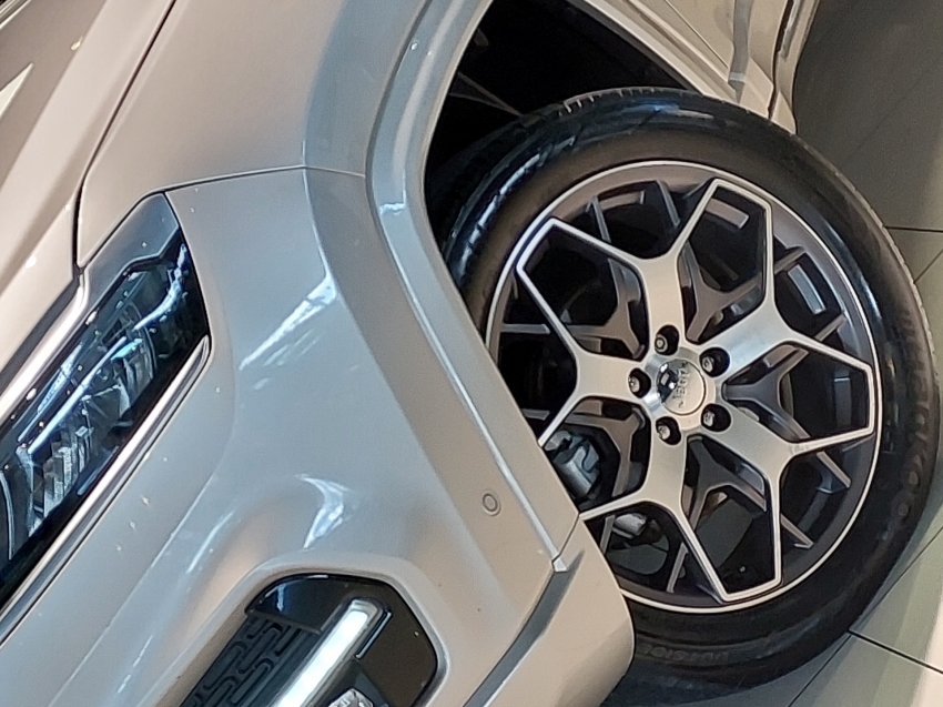 jeep commander 2.0 td380 turbo diesel overland at9 4p automatico 202228