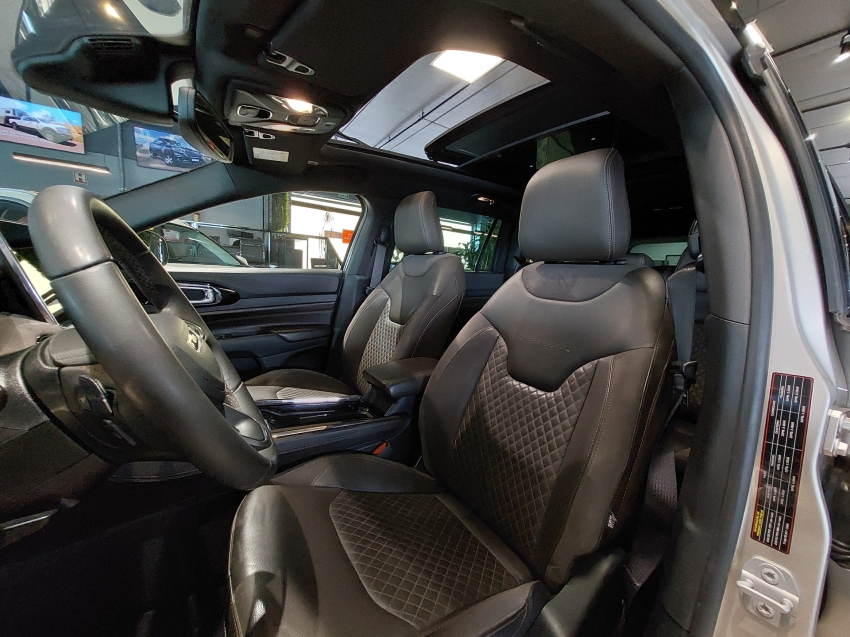 jeep commander 2.0 td380 turbo diesel overland at9 4p automatico 20229