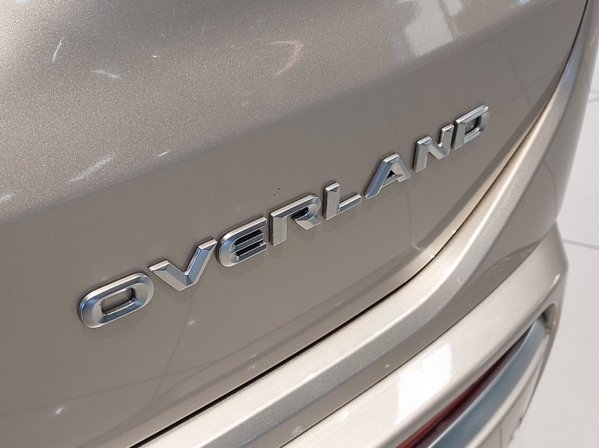 jeep commander 2.0 td380 turbo diesel overland at9 4p automatico 202225