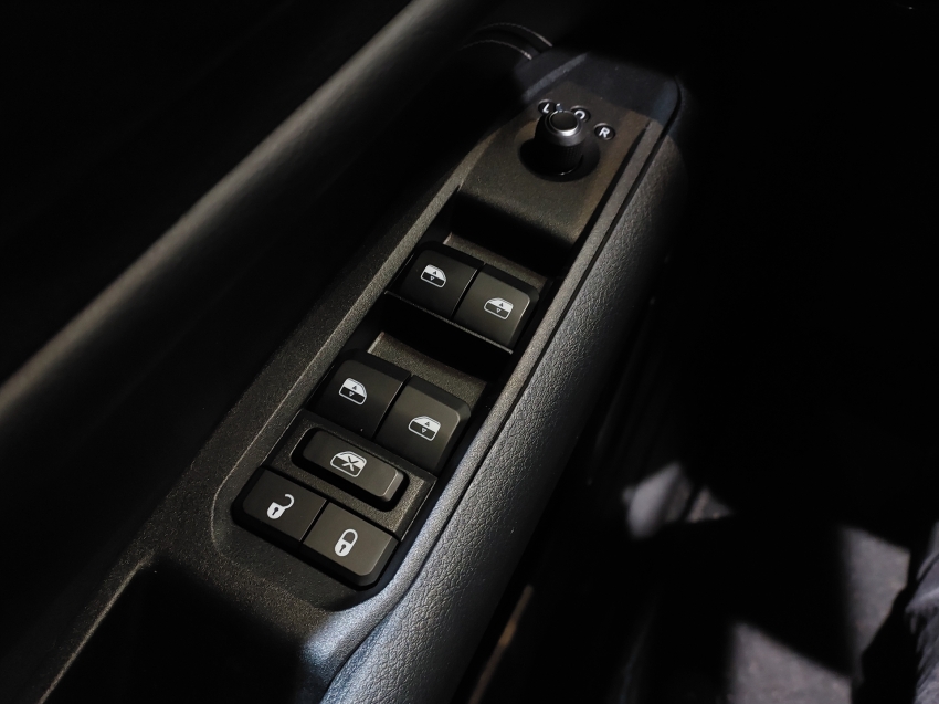 jeep compass 1.3 t270 turbo flex longitude at6 4p automatico 202518