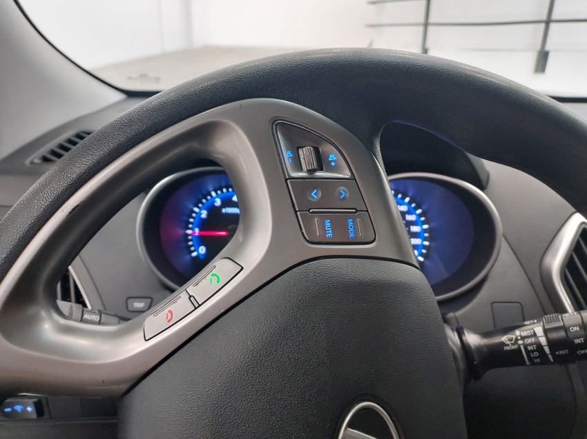 hyundai ix35 2.0 mpfi gls 16v flex 4p automatico 201514