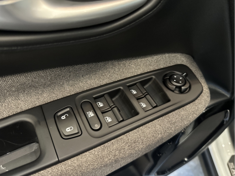 jeep renegade 1.3 t270 turbo flex sahara mhev at6 gasolina 4p automatico 202710