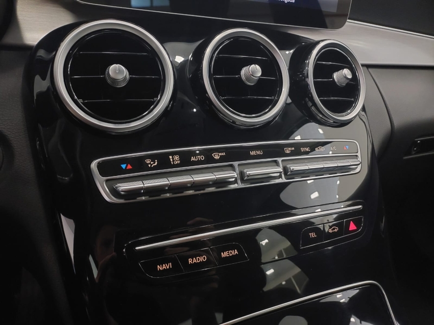 mercedes-benz c 180 1.6 cgi flex avantgarde 9g-tronic 4p automatico 202011