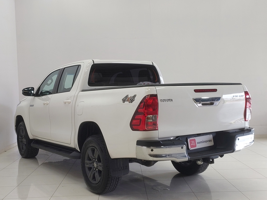 toyota hilux 2.8 d-4d turbo diesel cd sr 4x4 automatico 4p 20253