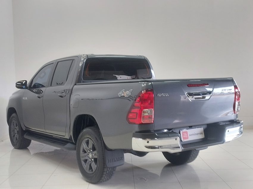 toyota hilux 2.8 d-4d turbo diesel cd sr 4x4 automatico 4p 20243