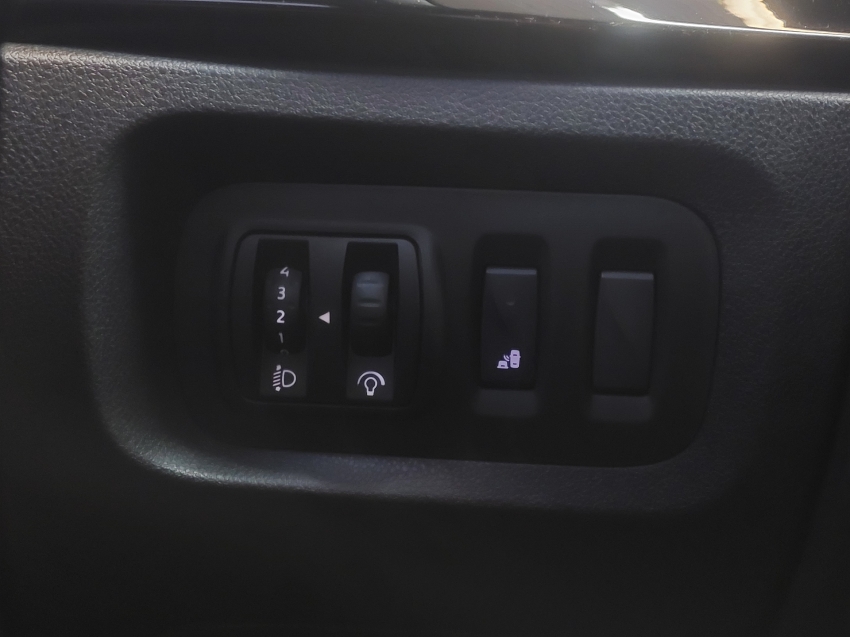 renault captur 1.3 tce flex iconic x-tronic 4p automatico 202317