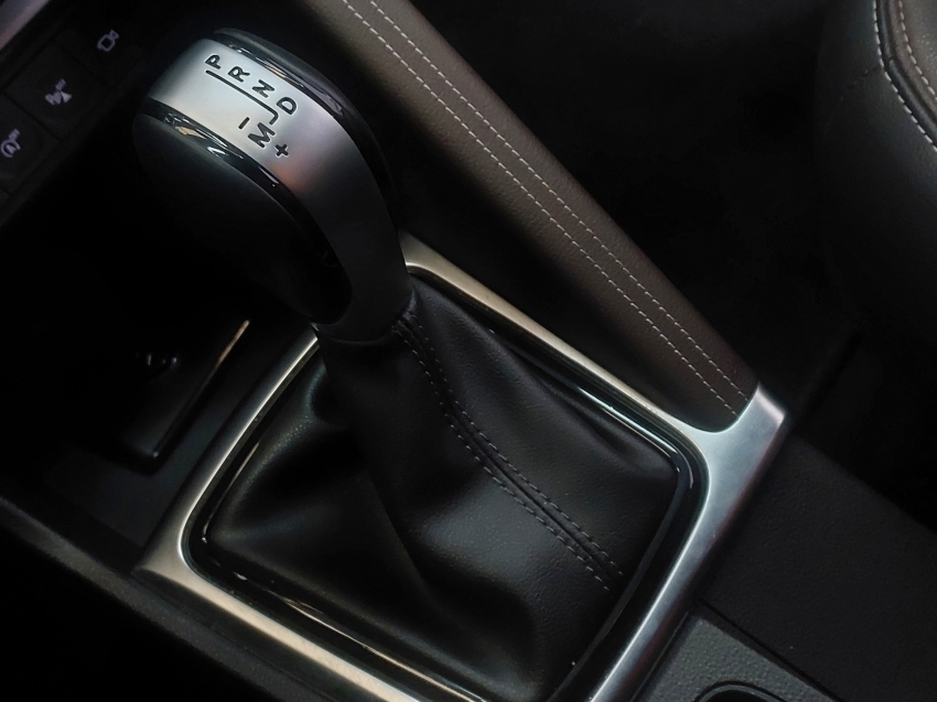 renault captur 1.3 tce flex iconic x-tronic 4p automatico 202314