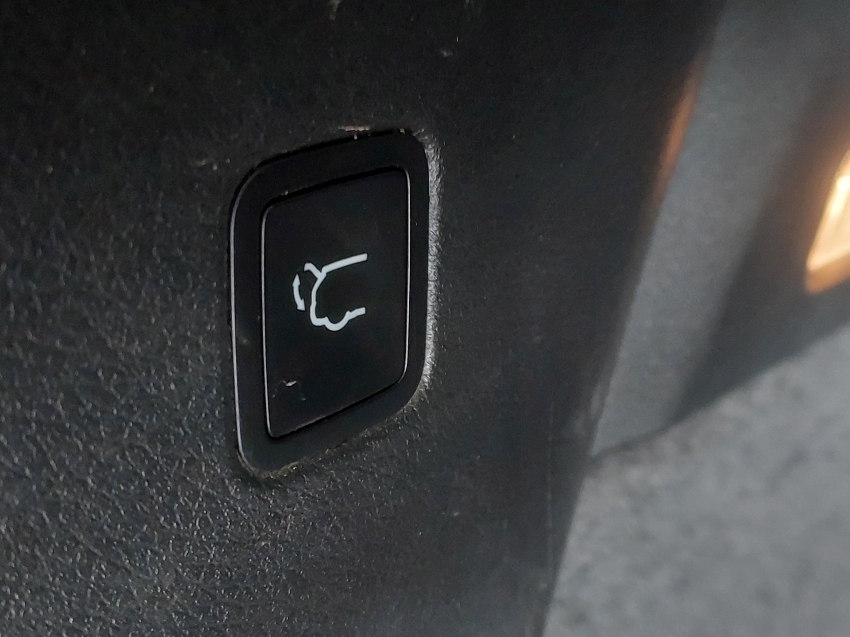 jeep commander 2.0 td380 turbo diesel limited at9 4p automatico 202324