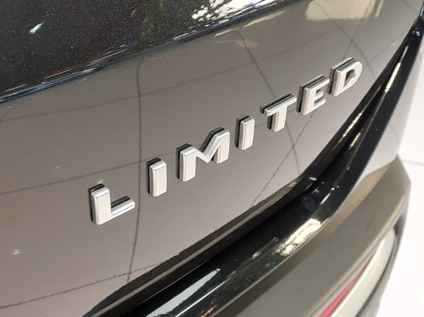 jeep commander 2.0 td380 turbo diesel limited at9 4p automatico 202329