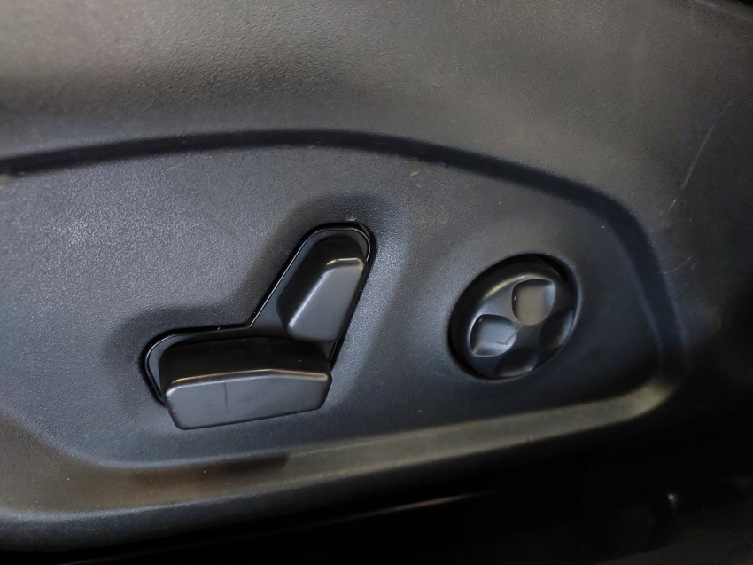 jeep commander 2.0 td380 turbo diesel limited at9 4p automatico 202323