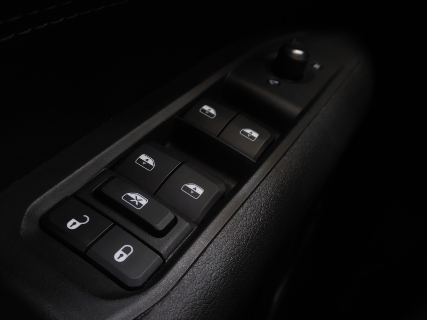 jeep commander 2.0 td380 turbo diesel limited at9 4p automatico 202321