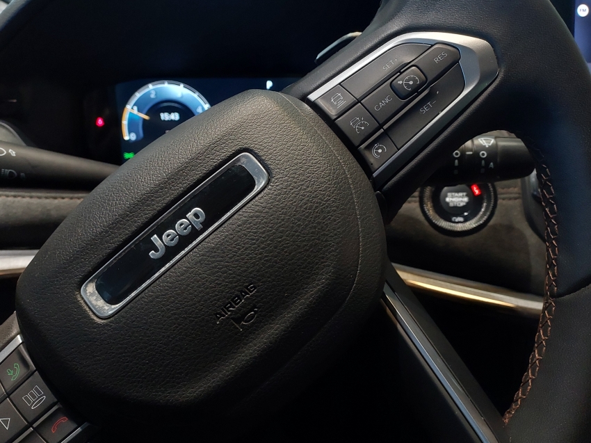 jeep commander 2.0 td380 turbo diesel limited at9 4p automatico 202324