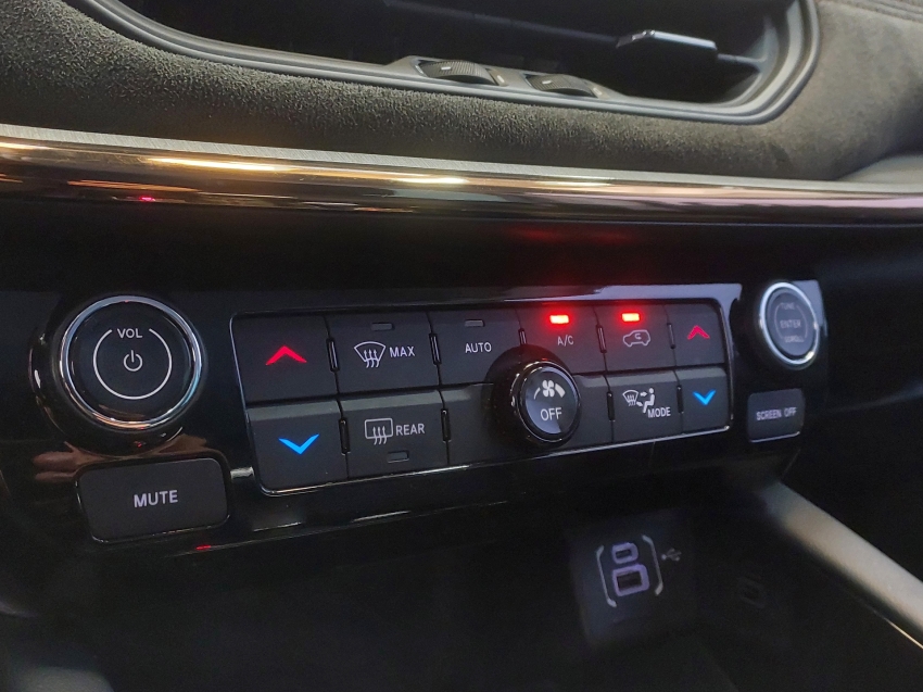 jeep commander 2.0 td380 turbo diesel limited at9 4p automatico 202312