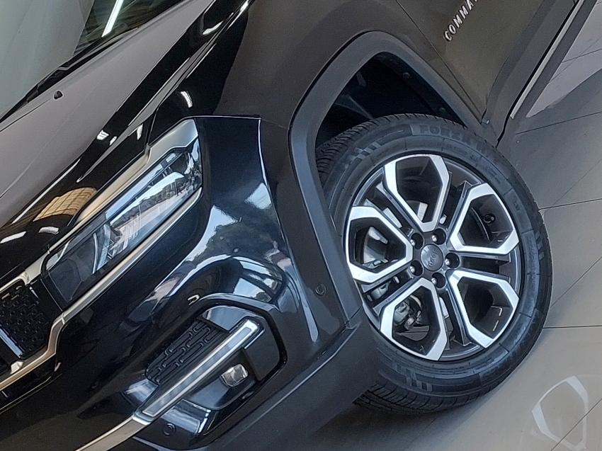 jeep commander 2.0 td380 turbo diesel limited at9 4p automatico 202327