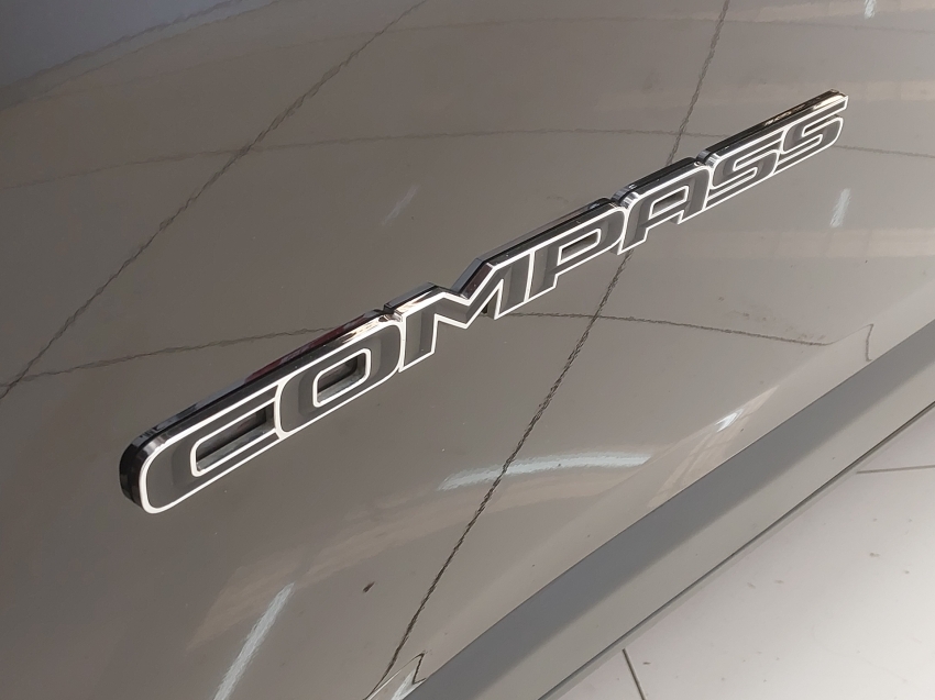 jeep compass 1.3 t270 turbo flex longitude at6 4p automatico 202521