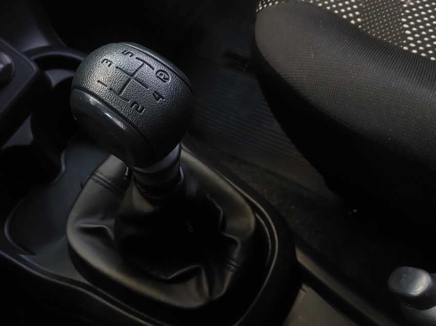 fiat mobi 1.0 evo flex like. manual 4p 202313