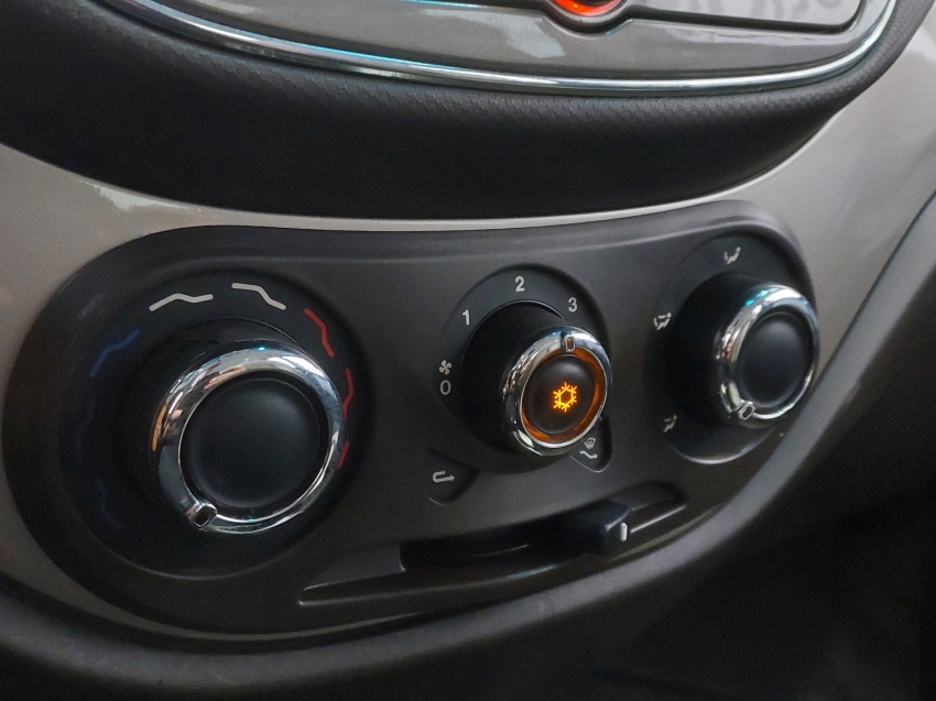 fiat grand siena 1.6 mpi essence 16v flex 4p automatizado automatico 201513