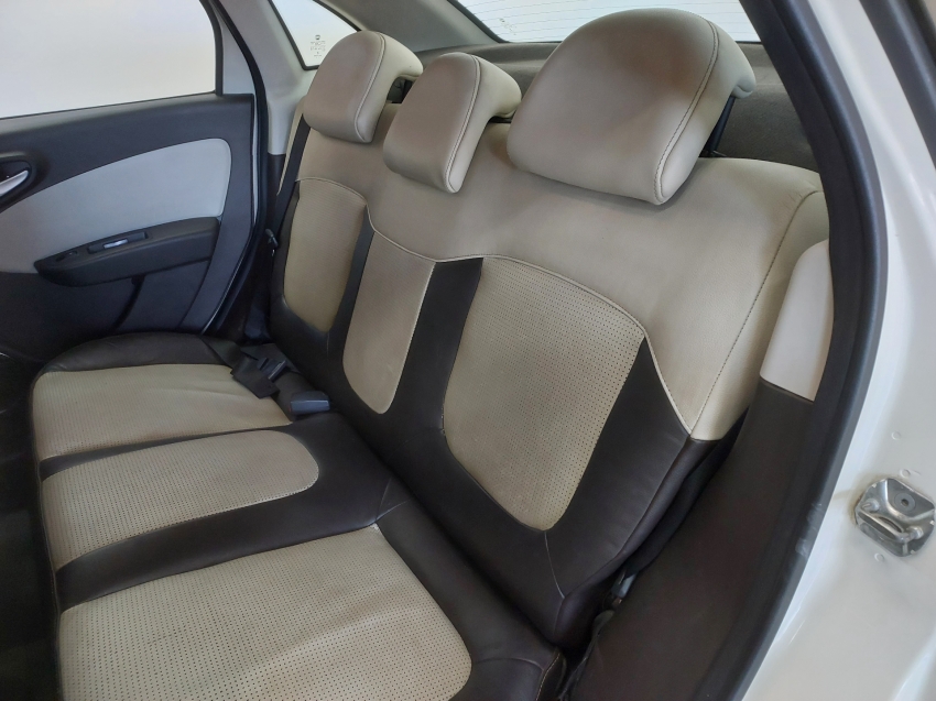 fiat grand siena 1.6 mpi essence 16v flex 4p automatizado automatico 201511