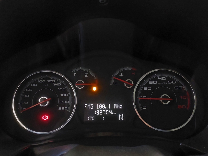 fiat grand siena 1.6 mpi essence 16v flex 4p automatizado automatico 201512