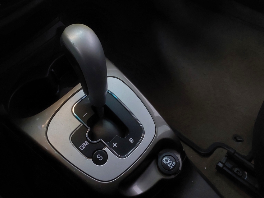 fiat grand siena 1.6 mpi essence 16v flex 4p automatizado automatico 201515