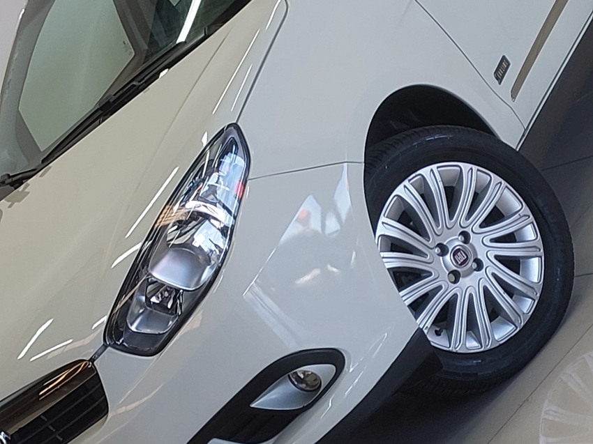 fiat grand siena 1.6 mpi essence 16v flex 4p automatizado automatico 201519