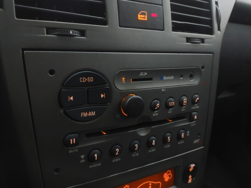 chevrolet vectra 2.0 mpfi gt hatch 8v flex 4p manual 201012