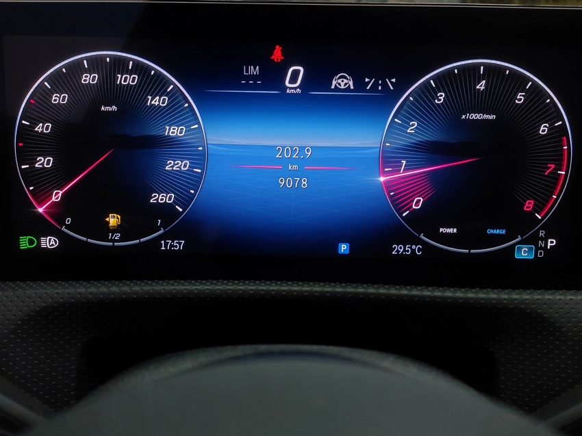 mercedes-benz cla 200 1.3 mhev amg line 7g-dct flex 4p automatico 202511