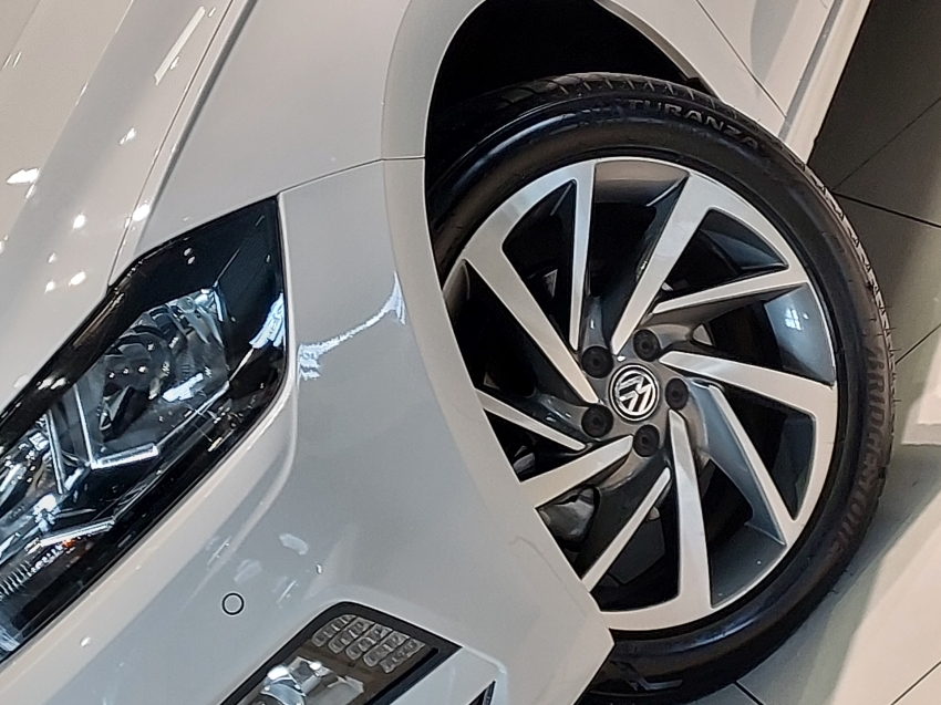 volkswagen virtus 1.0 200 tsi highline automatico flex 4p 201923
