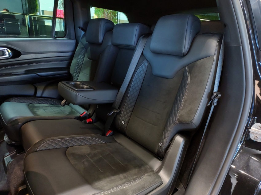 jeep commander 2.0 hurricane 4 turbo gasolina blackhawk at9 4p automatico 202510