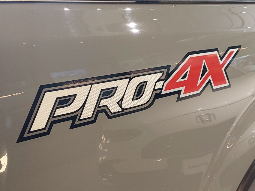 nissan frontier 2.3 16v turbo diesel pro4x cd 4x4 automatico 4p 202324