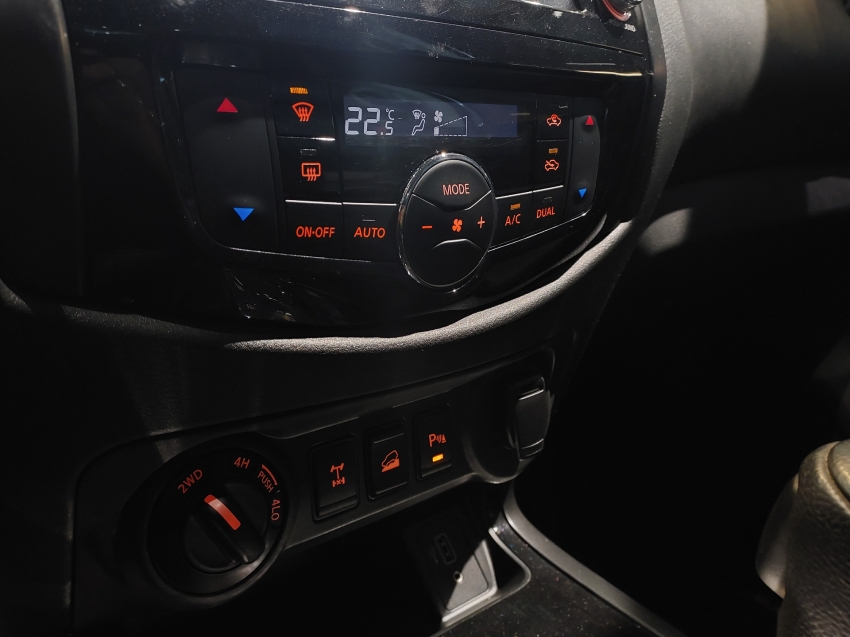nissan frontier 2.3 16v turbo diesel pro4x cd 4x4 automatico 4p 202312