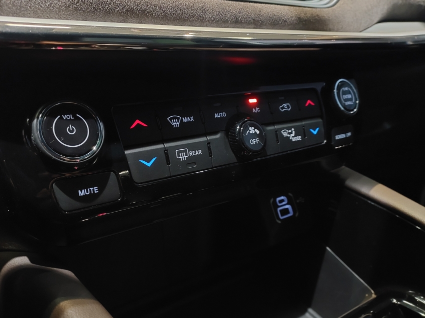 jeep commander 2.0 td380 turbo diesel overland at9 4p automatico 202213