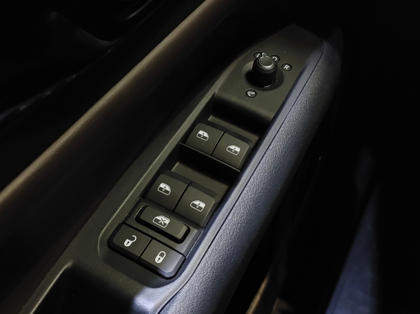 jeep commander 2.0 td380 turbo diesel overland at9 4p automatico 202222