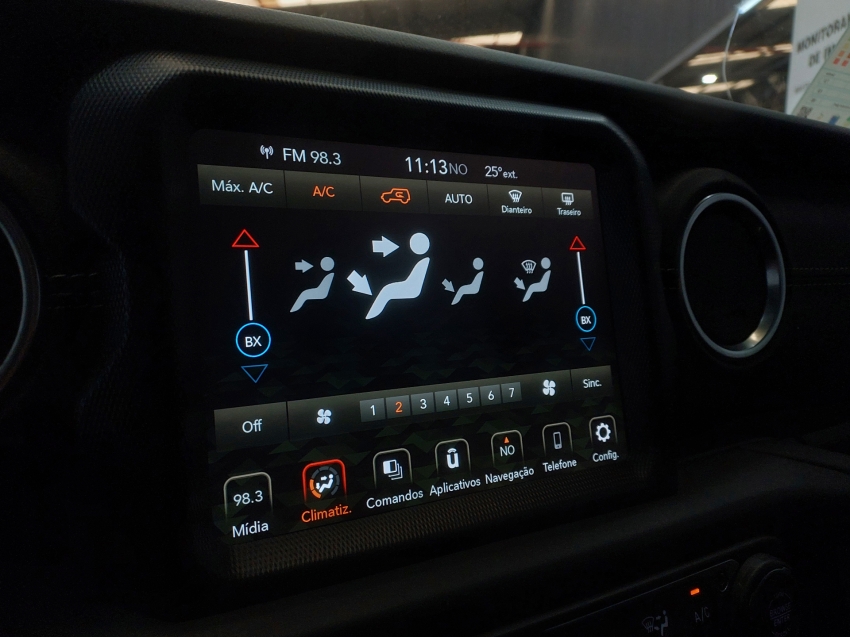 jeep wrangler 2.0 turbo gasolina sahara 2p 4x4 at8 automatico 202313