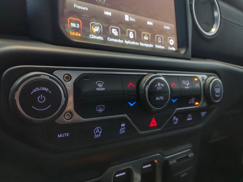 jeep wrangler 2.0 turbo gasolina sahara 2p 4x4 at8 automatico 202311
