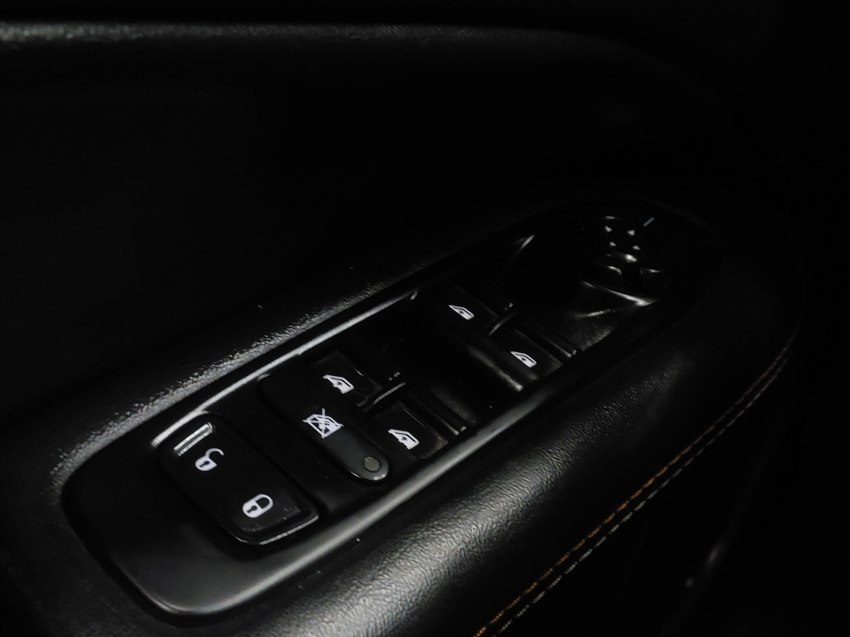 jeep compass 2.0 16v diesel longitude 4x4 automatico 4p 201819