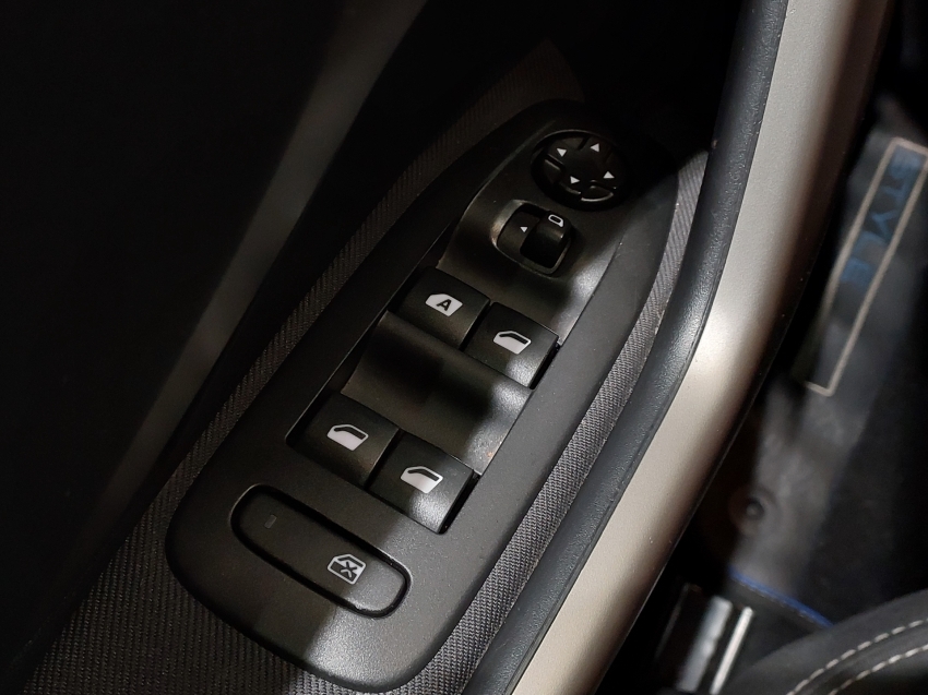 peugeot 2008 1.6 16v flex style 4p automatico 201917