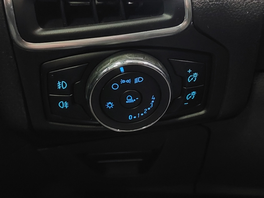 ford focus 2.0 titanium 16v flex 4p powershift automatico 201418