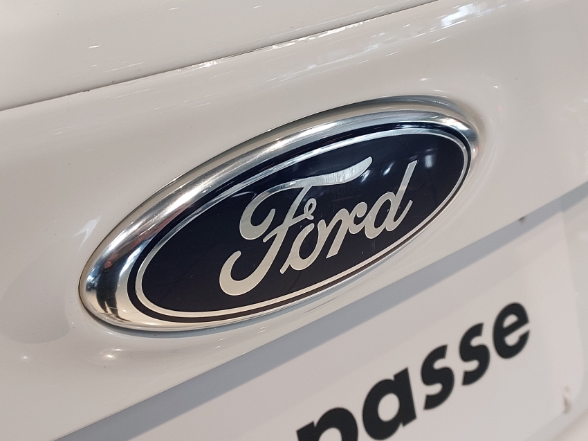ford focus 2.0 titanium 16v flex 4p powershift automatico 201423