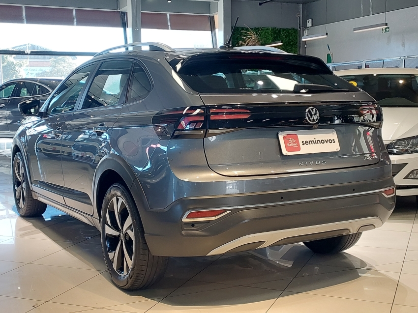 volkswagen nivus 1.0 200 tsi total flex highline automatico 4p 20213