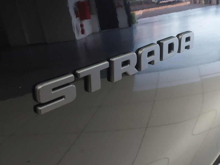 fiat strada 1.0 turbo 200 flex ultra cd cvt 4p automatico 202620